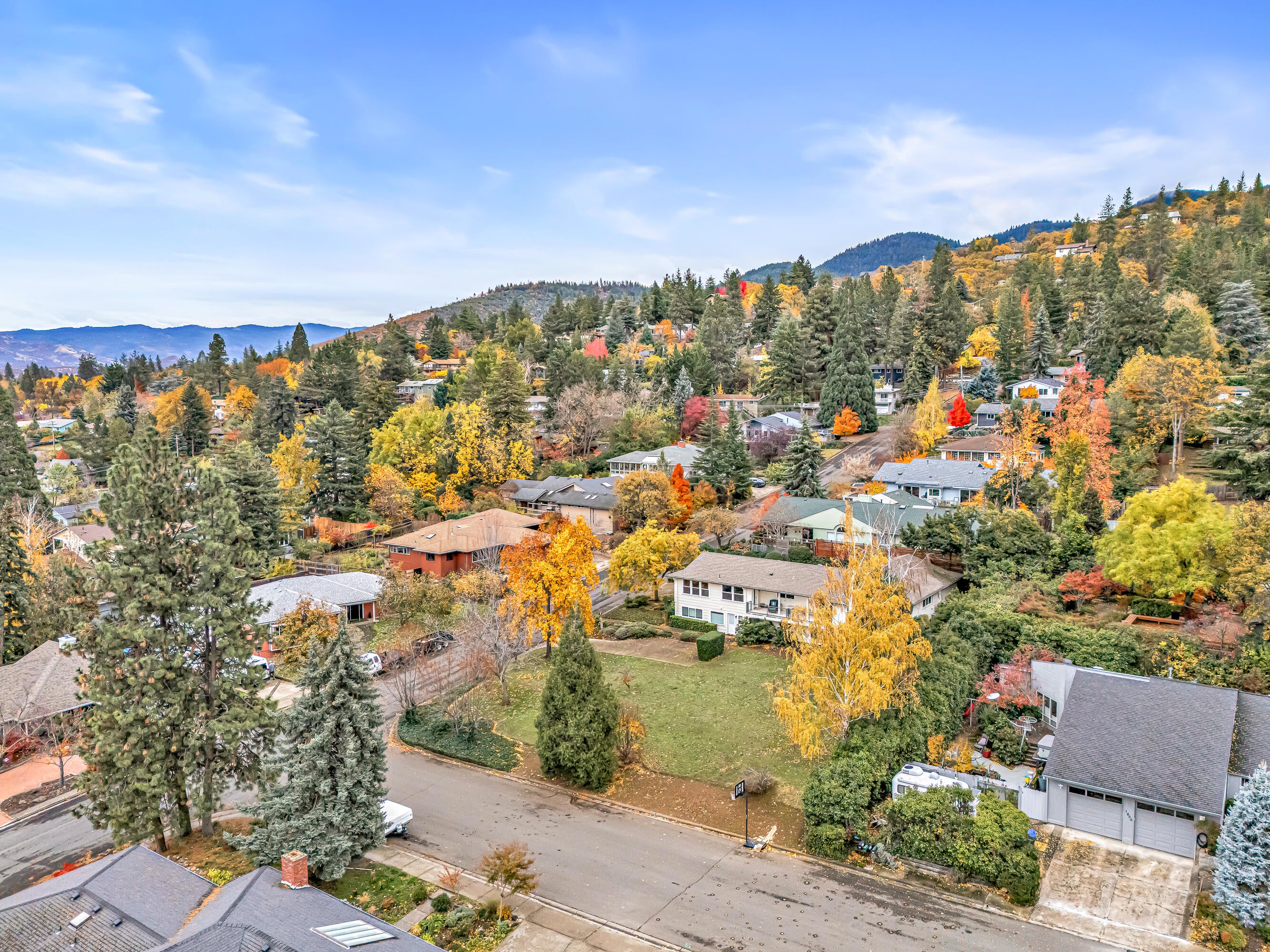 0 Peachey Road Ashland, OR 97520 - Photo 8 of 12 DJI_20251106104905_0041_D