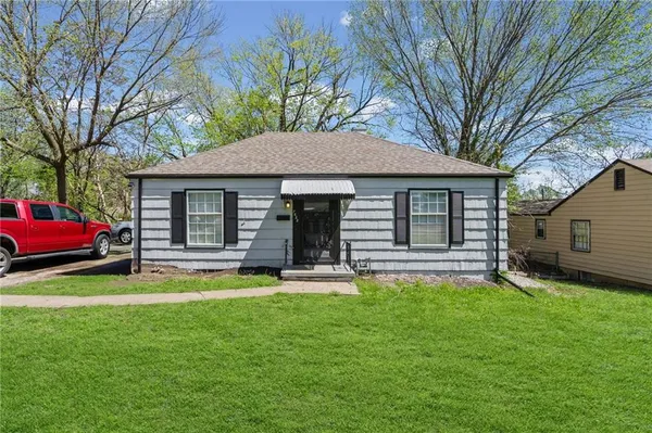 $189,000 | 7622 Sni A Bar Road, Kansas City, MO 64129