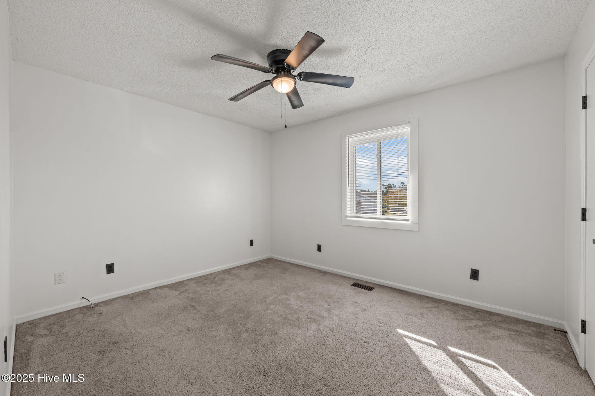 105 Kim Avenue, Unit C Havelock, NC 28532 - Photo 18 of 21 24-web-or-mls-DSC_8813