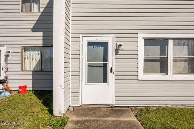 $1,450 | 105 Kim Avenue, Unit C, Havelock, NC 28532