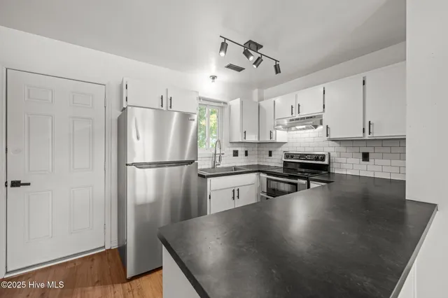 $1,350 | 105 Kim Avenue, Unit C, Havelock, NC 28532