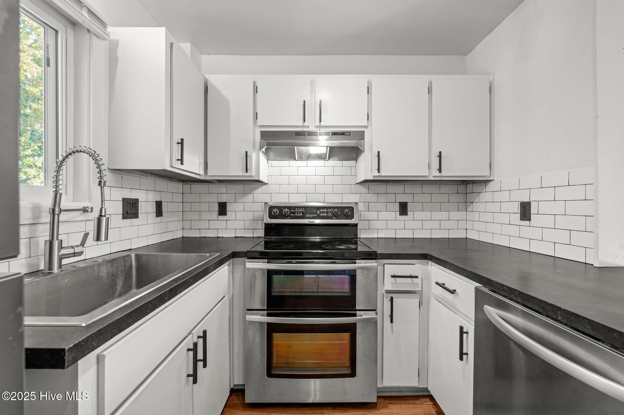 105 Kim Avenue, Unit C Havelock, NC 28532 - Photo 10 of 21 22-web-or-mls-DSC_8807