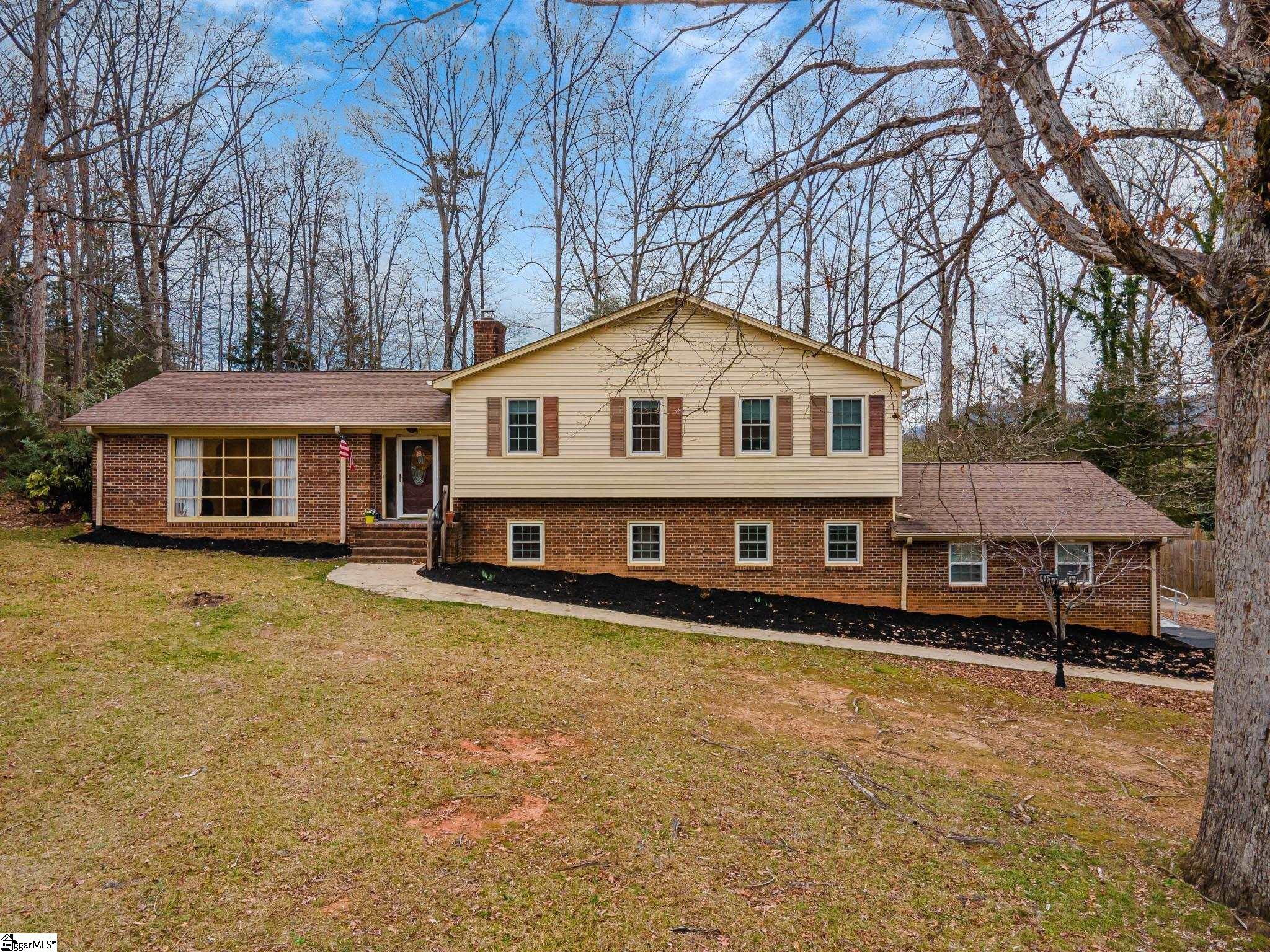 6 Devonshire Lane Greenville, SC 29617 - Photo 1 of 31