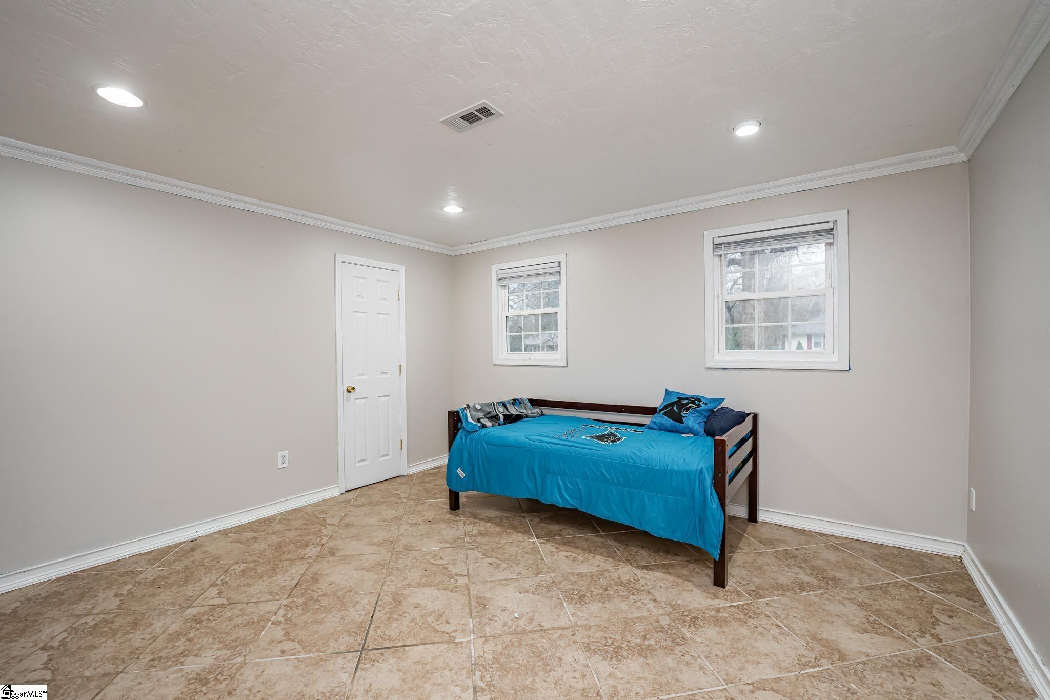 6 Devonshire Lane Greenville, SC 29617 - Photo 13 of 31