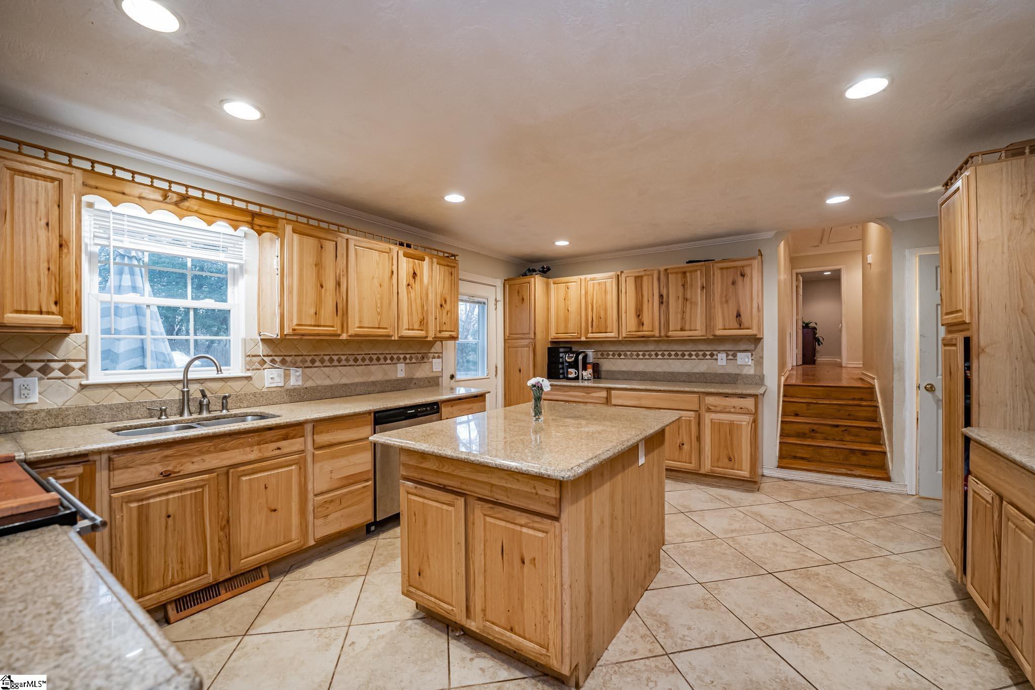 6 Devonshire Lane Greenville, SC 29617 - Photo 17 of 31