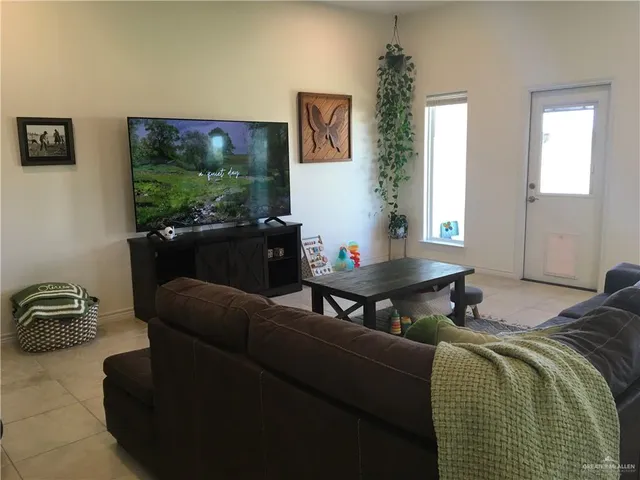 $2,000 | 7507 North 55th Lane, McAllen, TX 78573