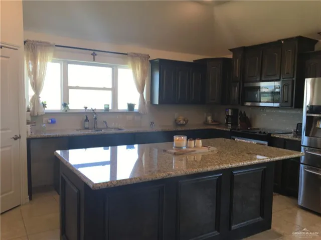 $2,000 | 7507 North 55th Lane, McAllen, TX 78573