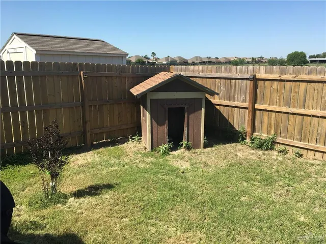 $2,000 | 7507 North 55th Lane, McAllen, TX 78573