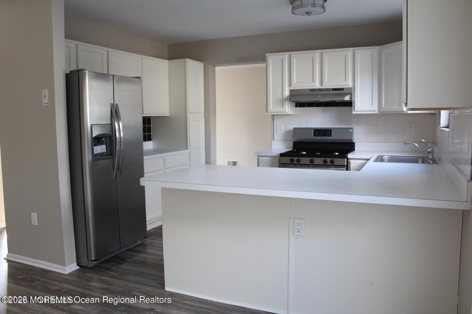 60 Perri Road Freehold, NJ 07728 - Photo 4 of 19 60 Perri