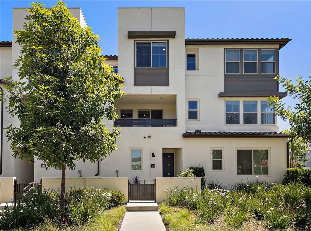 121 Graze Way Rancho Mission Viejo, CA 92694 - Photo 1 of 37 Gallery Image 1