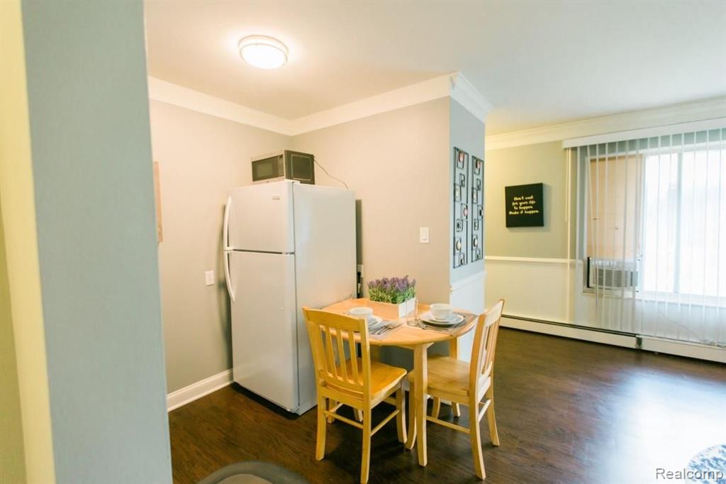 3923 Devon Road Royal Oak, MI 48073 - Photo 1 of 15
