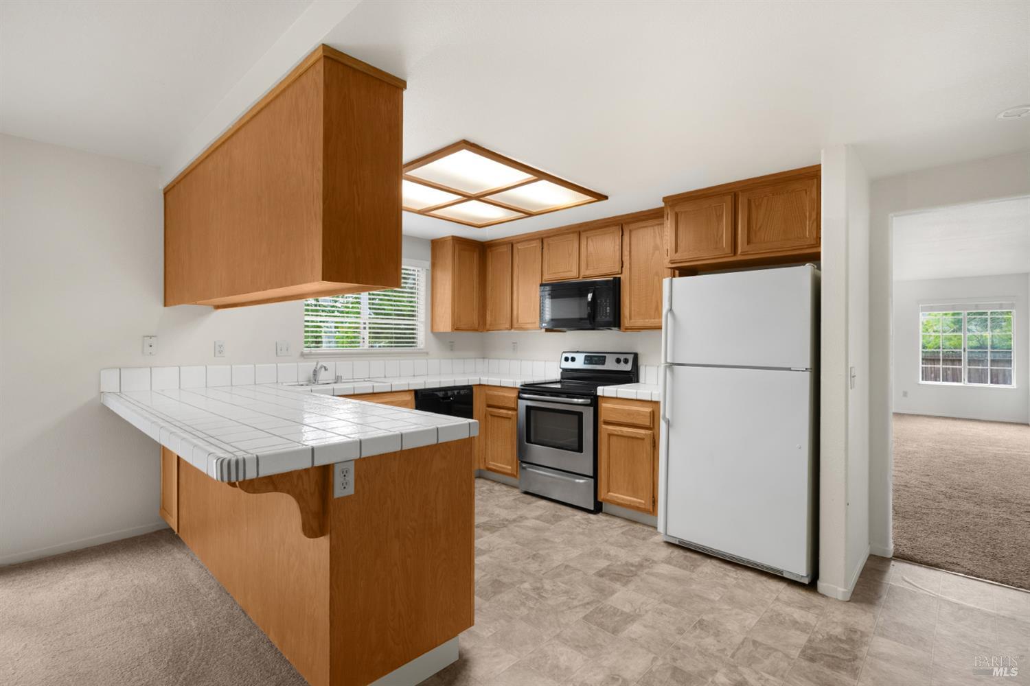 2319 Jennings Avenue Santa Rosa, CA 95401 - Photo 4 of 34