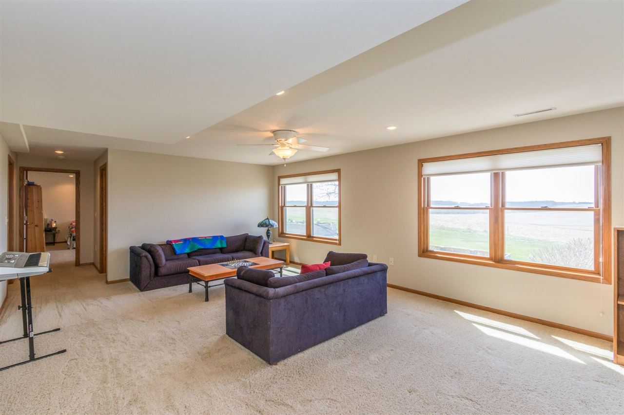 3331 Bayertown Road Southwest Riverside, IA 52327 - Photo 33 of 46 Gallery Image 33