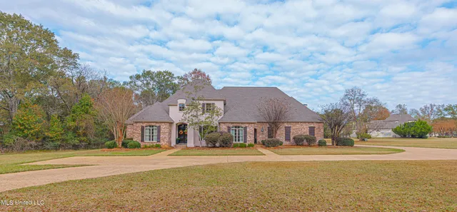 $929,900 | 237 Calumet Drive, Madison, MS 39110