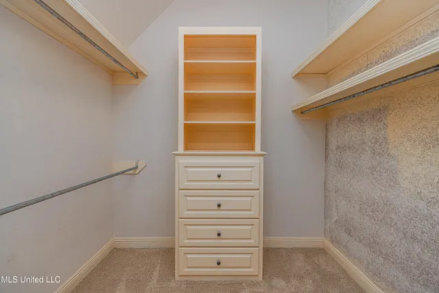 $929,900 | 237 Calumet Drive, Madison, MS 39110