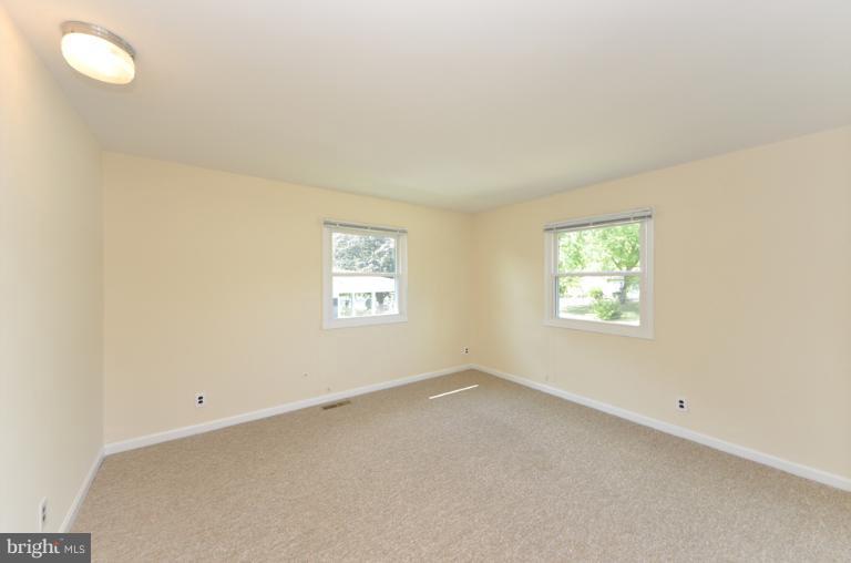 223 West Ash Road Sterling, VA 20164 - Photo 14 of 27 Bedroom