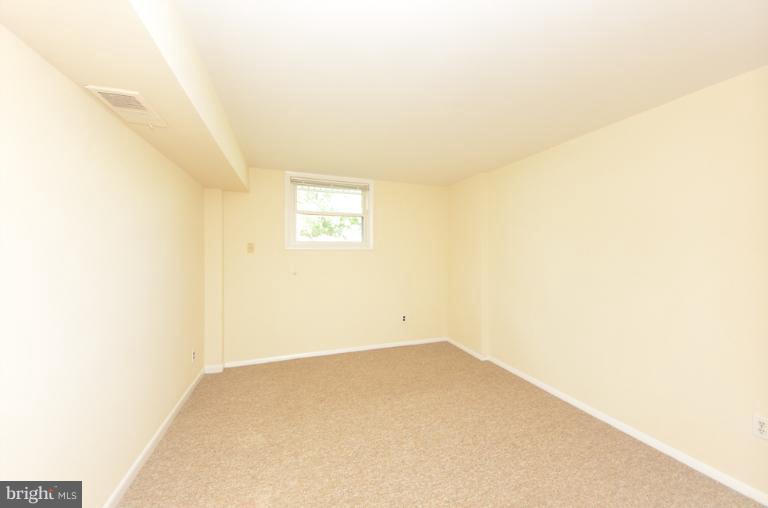 223 West Ash Road Sterling, VA 20164 - Photo 15 of 27 Bedroom
