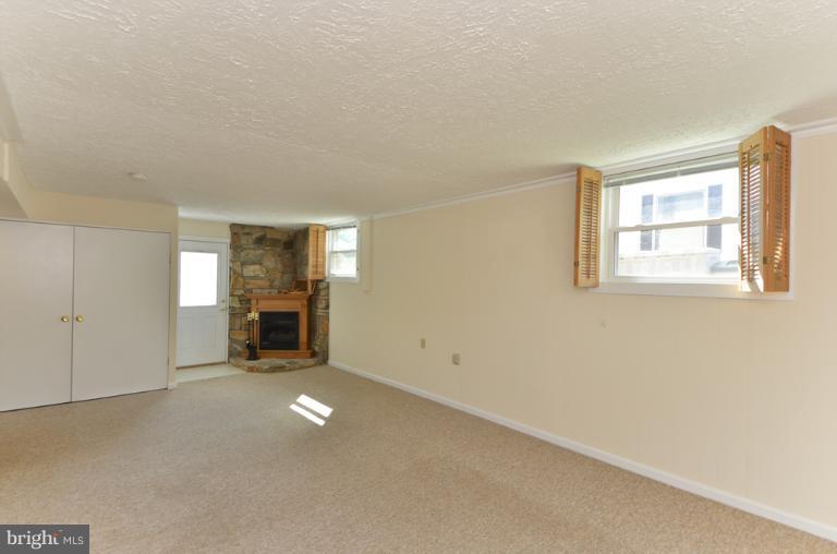 223 West Ash Road Sterling, VA 20164 - Photo 16 of 27 Rec Room