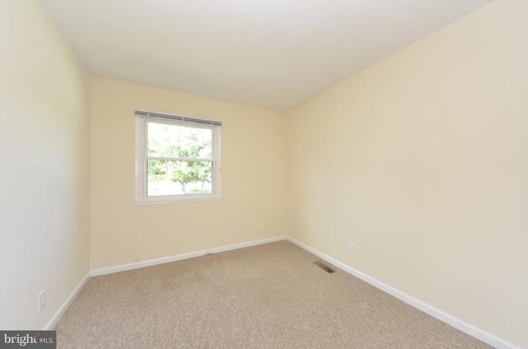 223 West Ash Road Sterling, VA 20164 - Photo 5 of 27 Bedroom