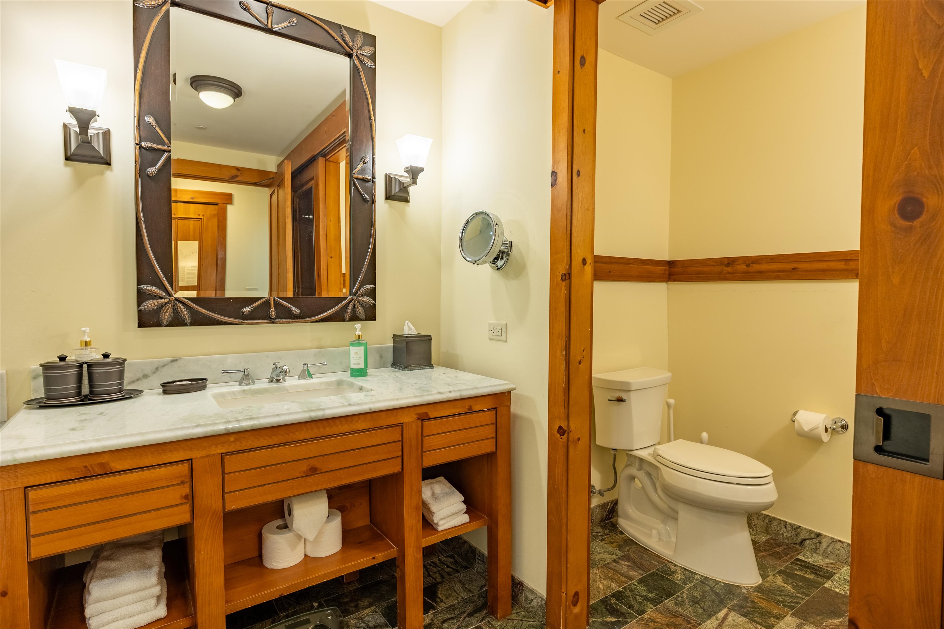 7412 Mountain Road, Unit 1123 Stowe, VT 05672 - Photo 8 of 12 Gallery Image 8