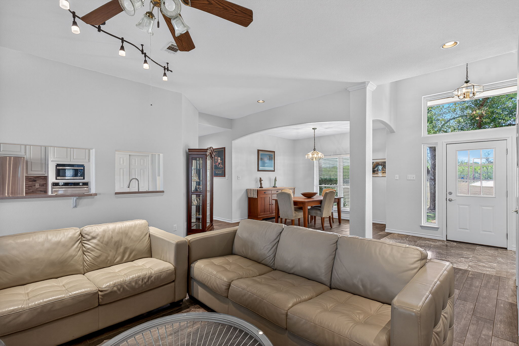 13639 Abrahamson Road Elgin, TX 78621 - Photo 10 of 30