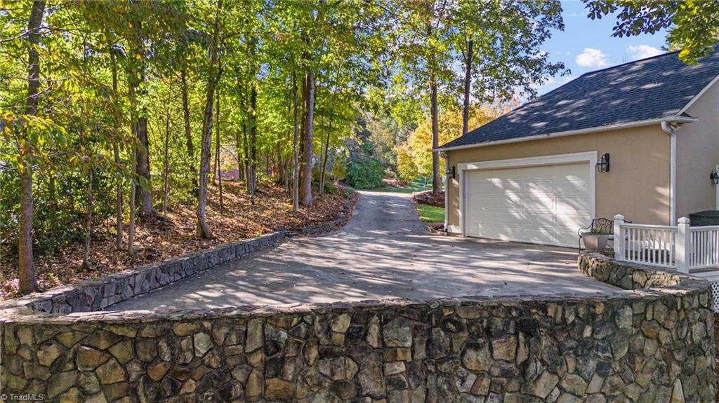 2908 Maggie Court High Point, NC 27262 - Photo 7 of 48