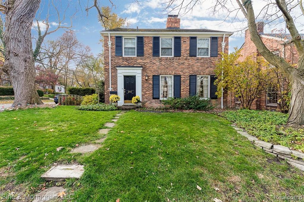 251 Moran Road Grosse Pointe Farms, MI 48236 - Photo 1 of 47