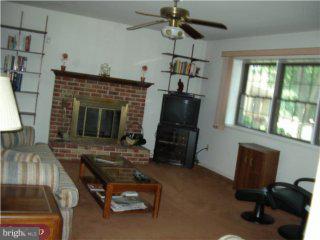 27 Timber Road Horsham, PA 19044 - Photo 3 of 5 Gallery Image 3