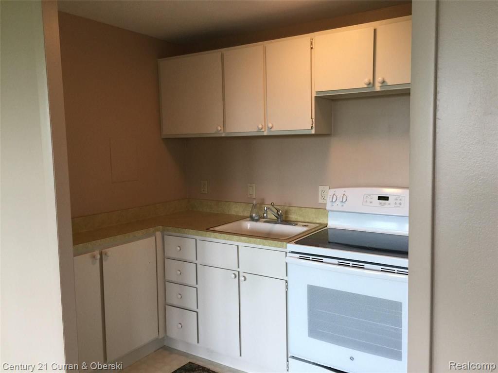 22700 Garrison Street Dearborn, MI 48124 - Photo 4 of 7