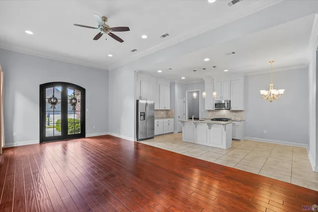 $2,400 | 7703 Ibiza Drive, Baton Rouge, LA 70820