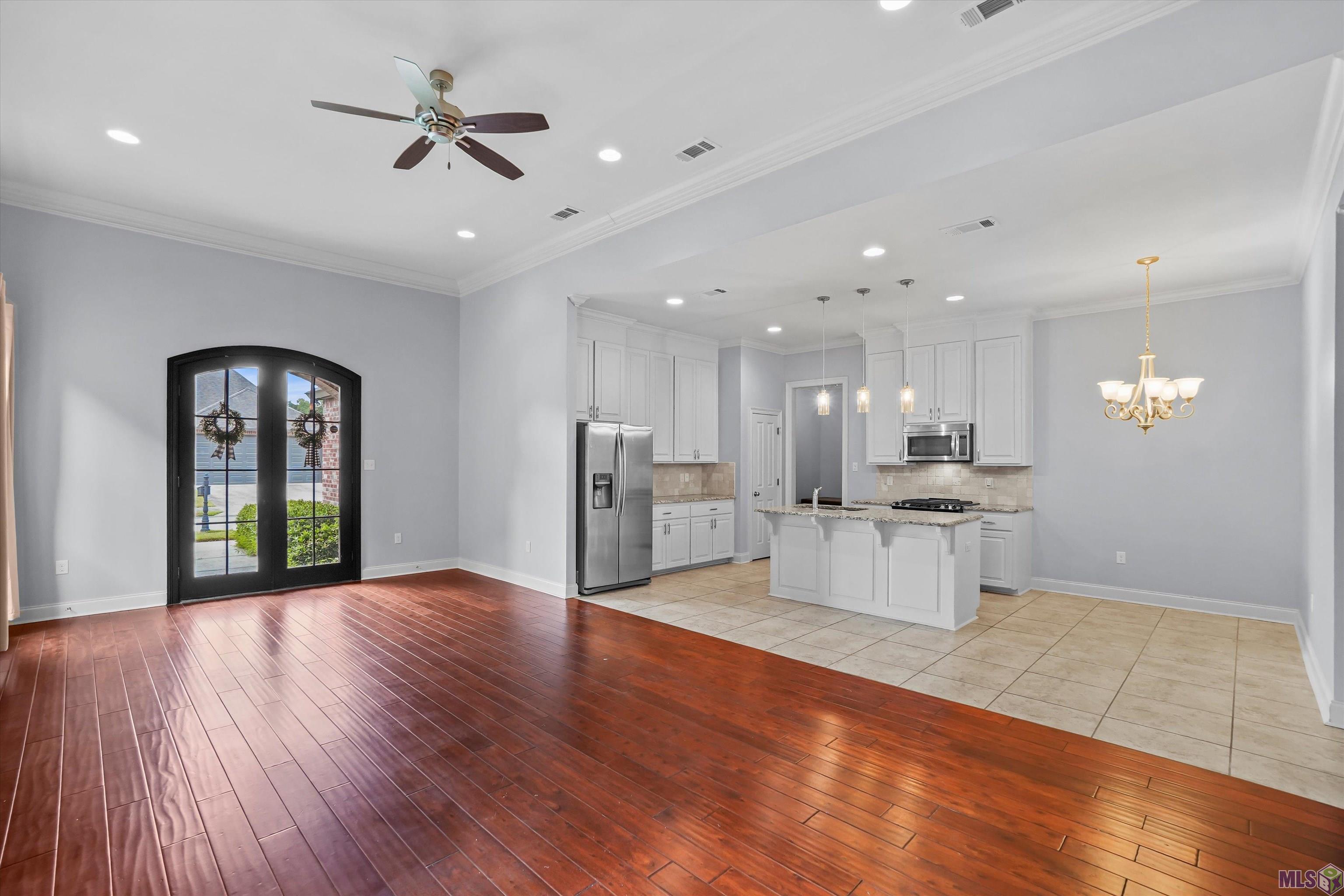 7703 Ibiza Drive Baton Rouge, LA 70820 - Photo 3 of 20