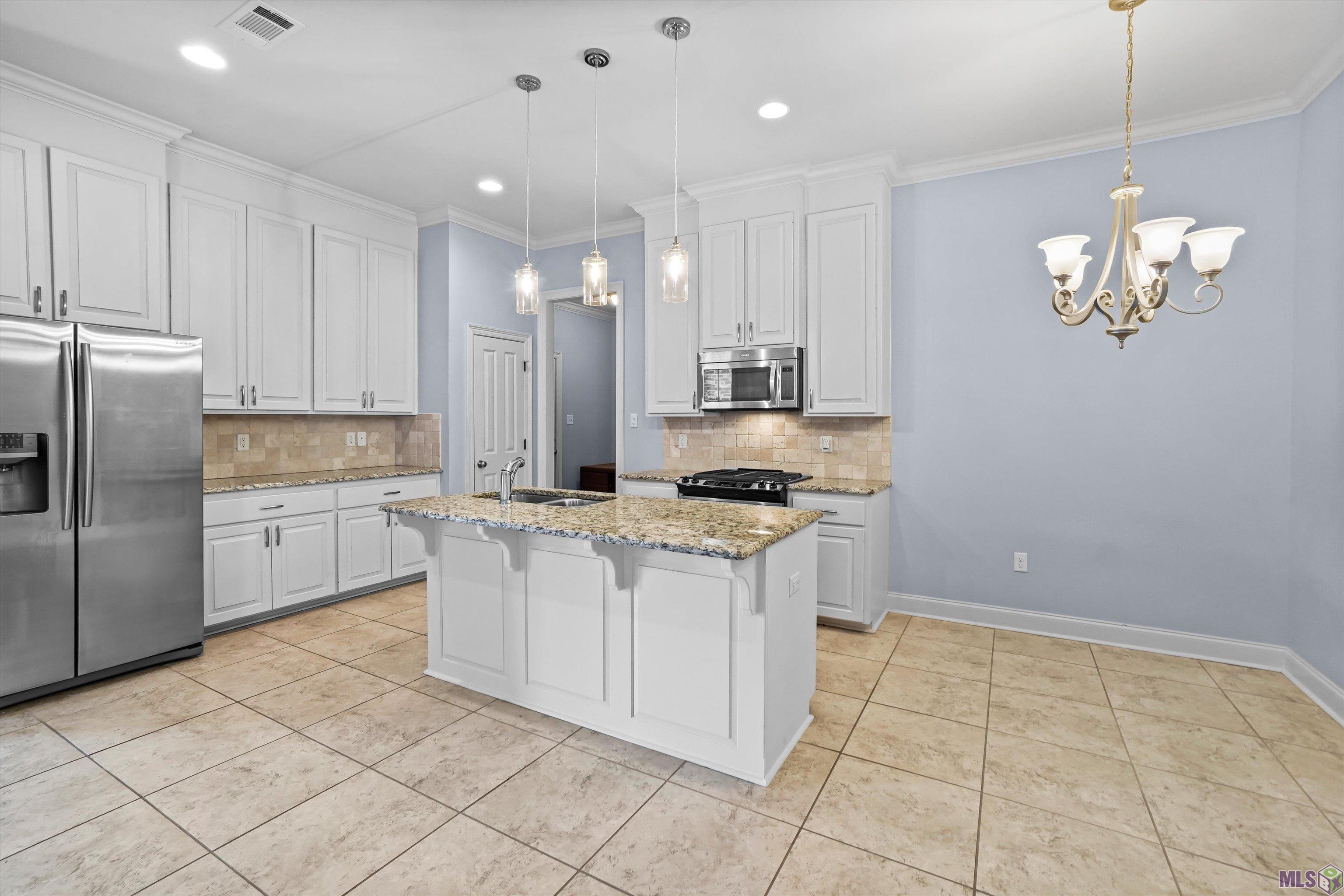 7703 Ibiza Drive Baton Rouge, LA 70820 - Photo 5 of 20