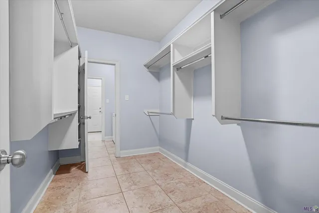 $2,400 | 7703 Ibiza Drive, Baton Rouge, LA 70820