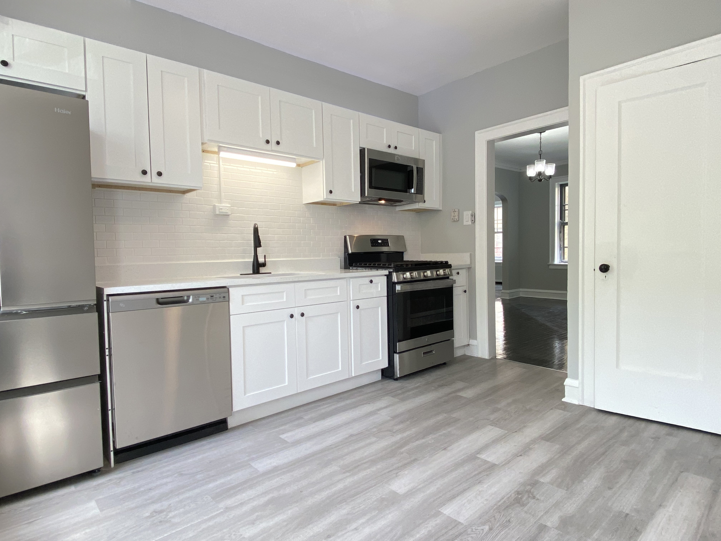 2422 West Greenleaf Avenue, Unit 1 Chicago, IL 60645 - Photo 11 of 28