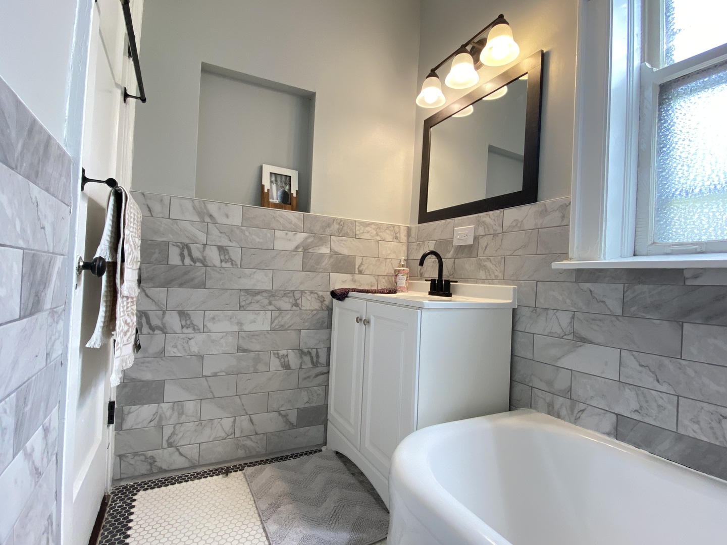 2422 West Greenleaf Avenue, Unit 1 Chicago, IL 60645 - Photo 21 of 28