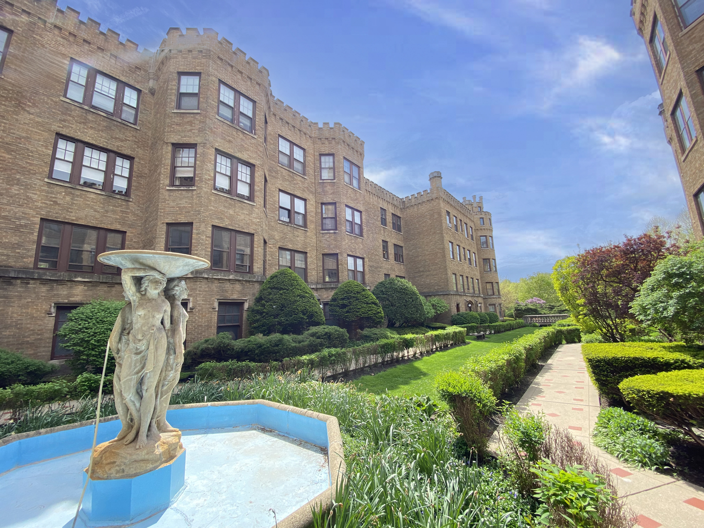2422 West Greenleaf Avenue, Unit 1 Chicago, IL 60645 - Photo 4 of 28