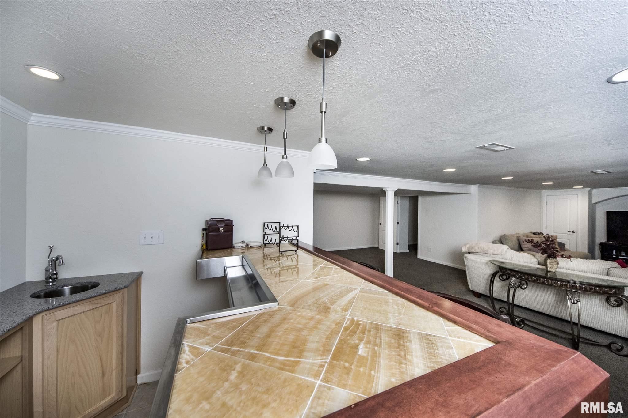 5037 North Prospect Road Peoria Heights, IL 61616 - Photo 36 of 42 Gallery Image 36