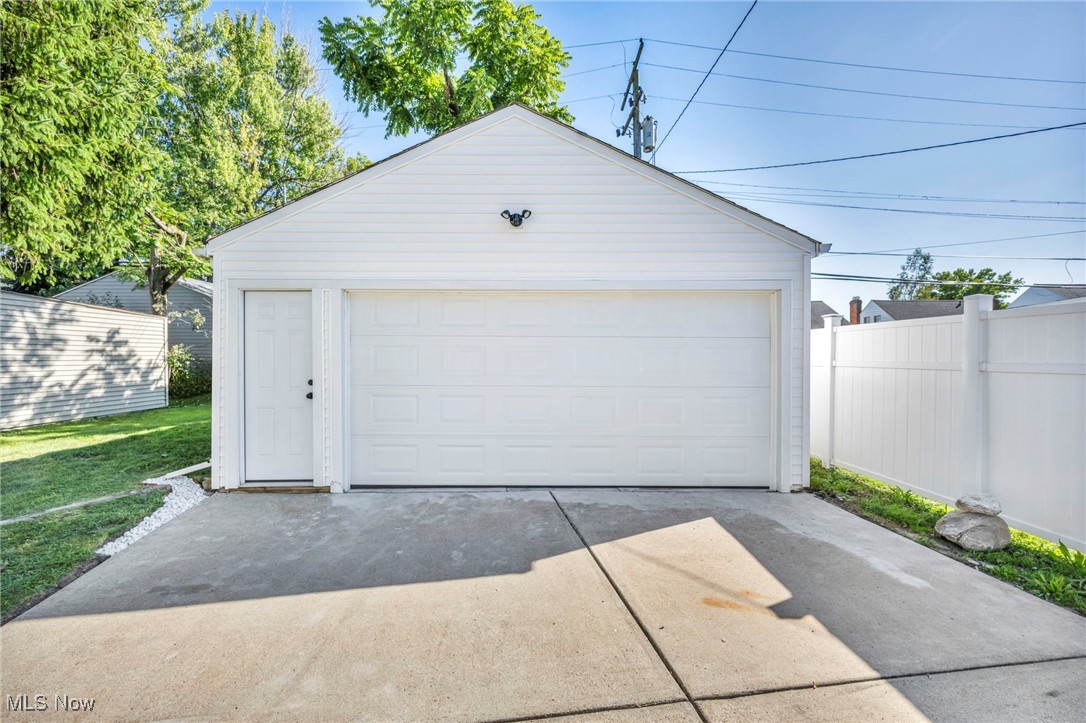 4142 Stonehaven Road Cleveland, OH 44121 - Photo 39 of 39