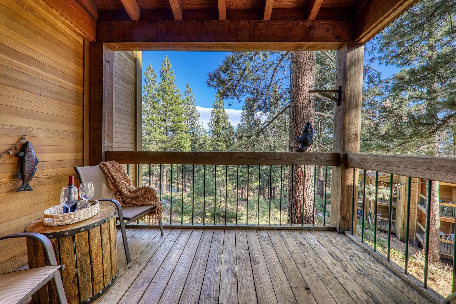 5105 Gold Bend Truckee, CA 96161 - Photo 5 of 27 a view of a balcony with wooden floor
