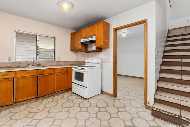 $1,275,000 | 2548 North School Street, Honolulu, HI 96819