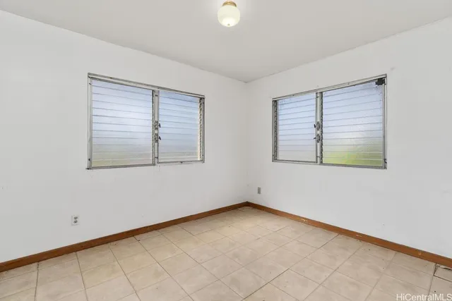 $1,275,000 | 2548 North School Street, Honolulu, HI 96819