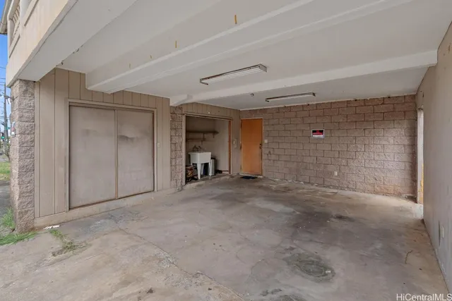 $1,275,000 | 2548 North School Street, Honolulu, HI 96819