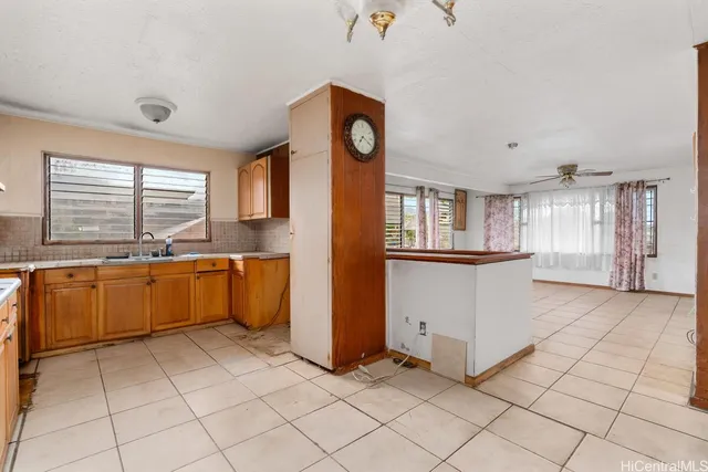 $1,275,000 | 2548 North School Street, Honolulu, HI 96819