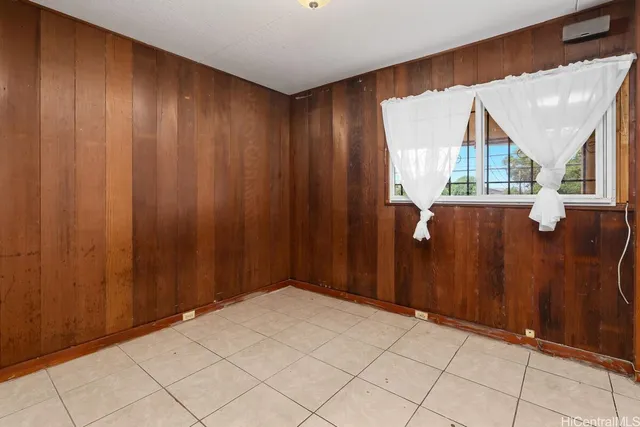 $1,275,000 | 2548 North School Street, Honolulu, HI 96819