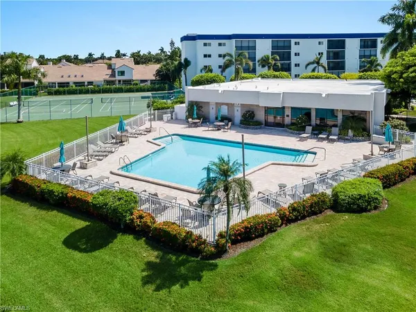 $6,000 | 555 Park Shore Drive, Unit B513, Naples, FL 34103