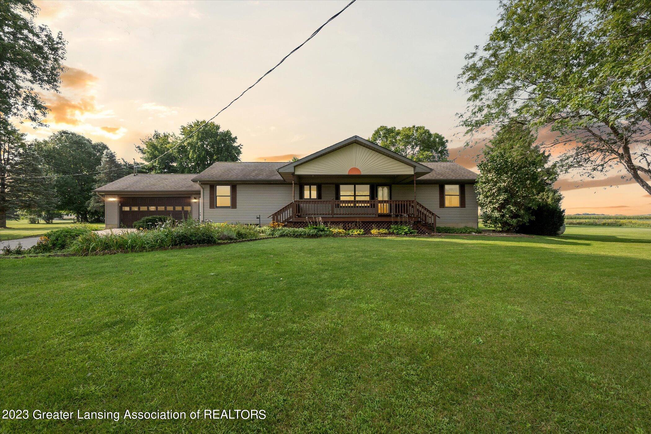 01-201-N-Chester-Rd-Charlotte-MI-48813-W