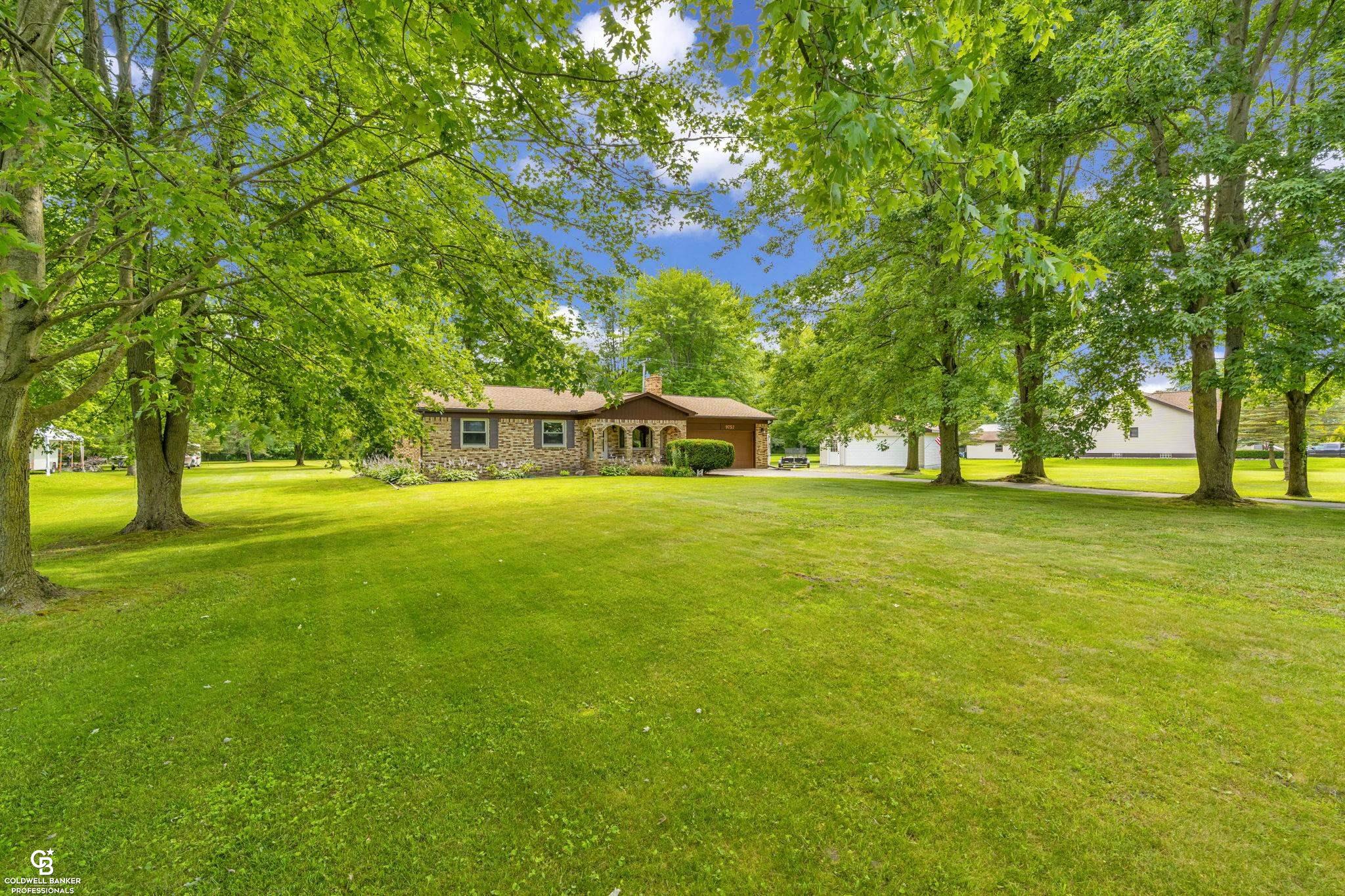 9757 Bartel Road Columbus, MI 48063 - Photo 3 of 43