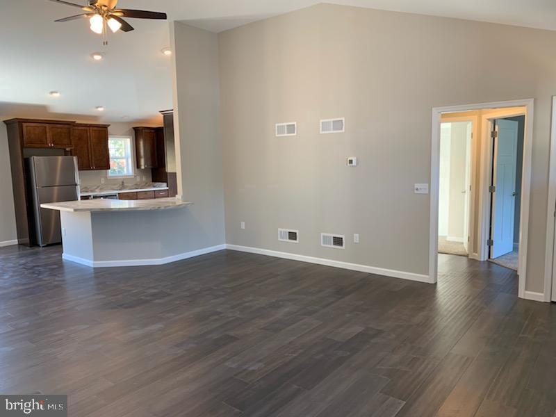 2006 Weavertown Road Lebanon, PA 17046 - Photo 8 of 29 Gallery Image 8