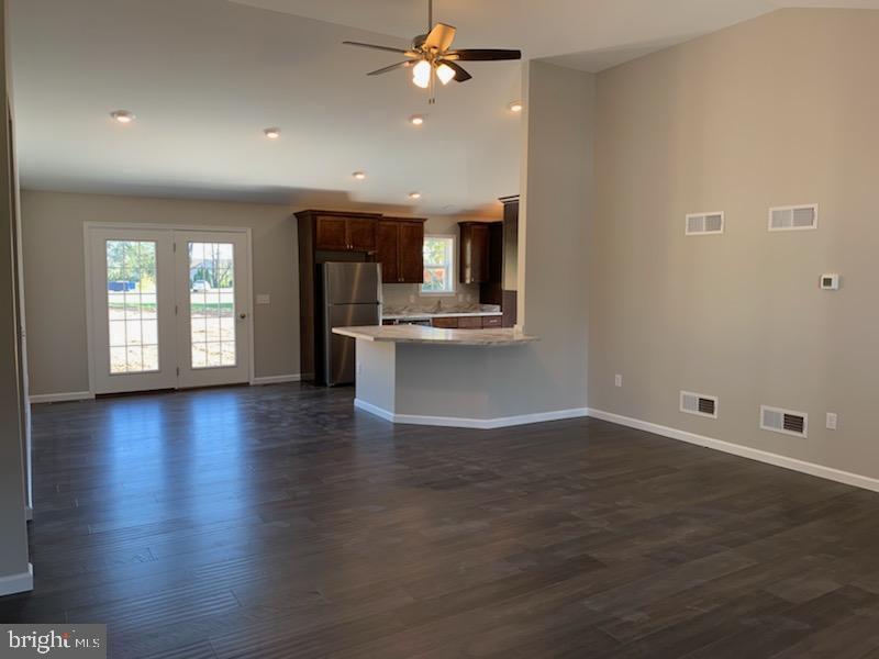 2006 Weavertown Road Lebanon, PA 17046 - Photo 9 of 29 Gallery Image 9