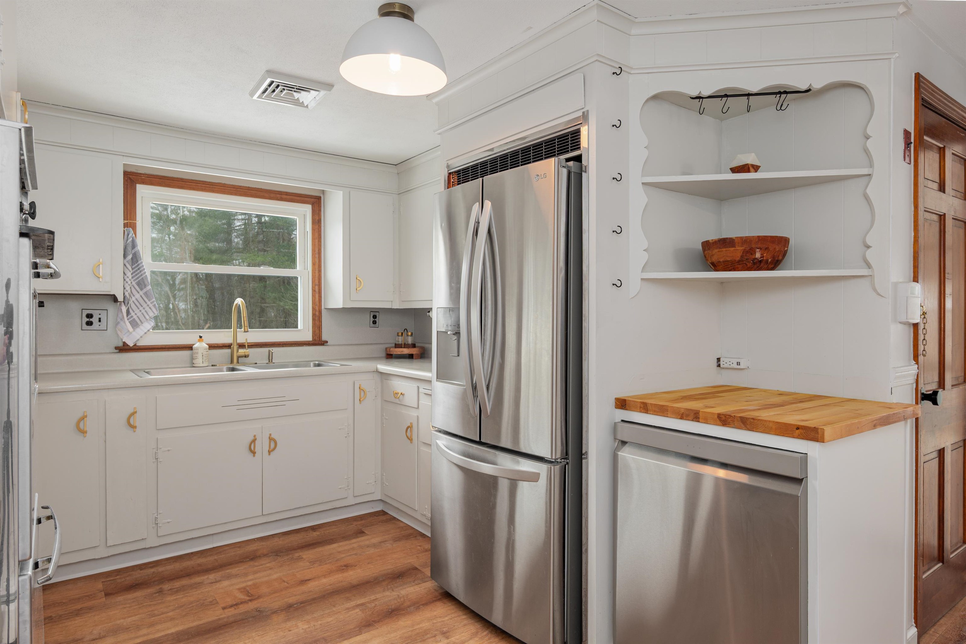 5 Maple Avenue Atkinson, NH 03811 - Photo 2 of 47